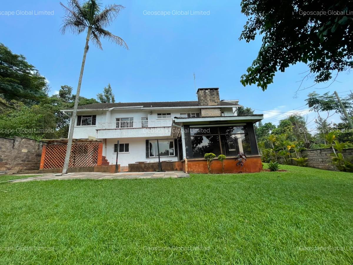 6 Bed Villa with En Suite in Riverside - 11