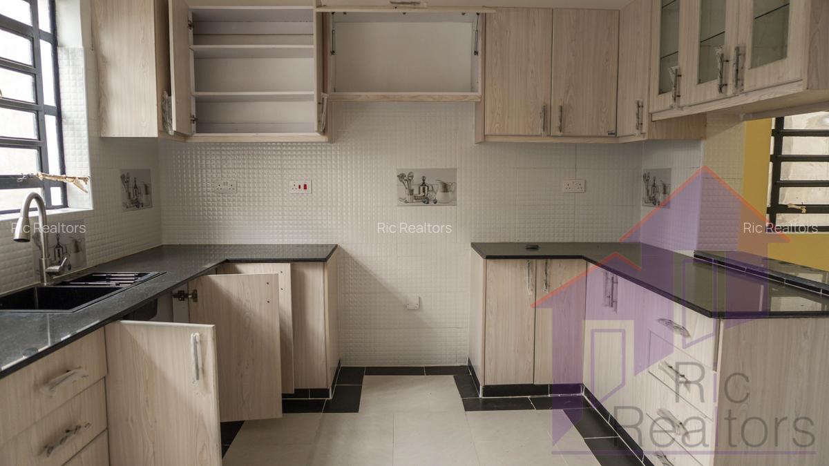 4 Bed Townhouse with En Suite at Merisho Road - 12