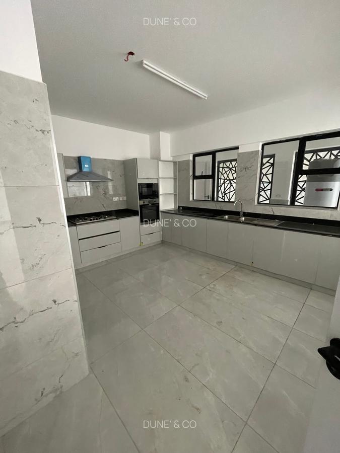 3 Bed Apartment with En Suite in Westlands Area - 6