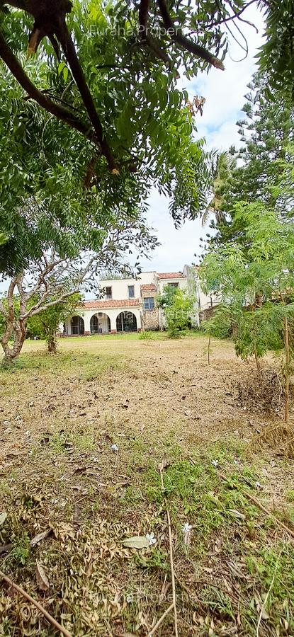 4 Bed House with En Suite at Nyali - 1
