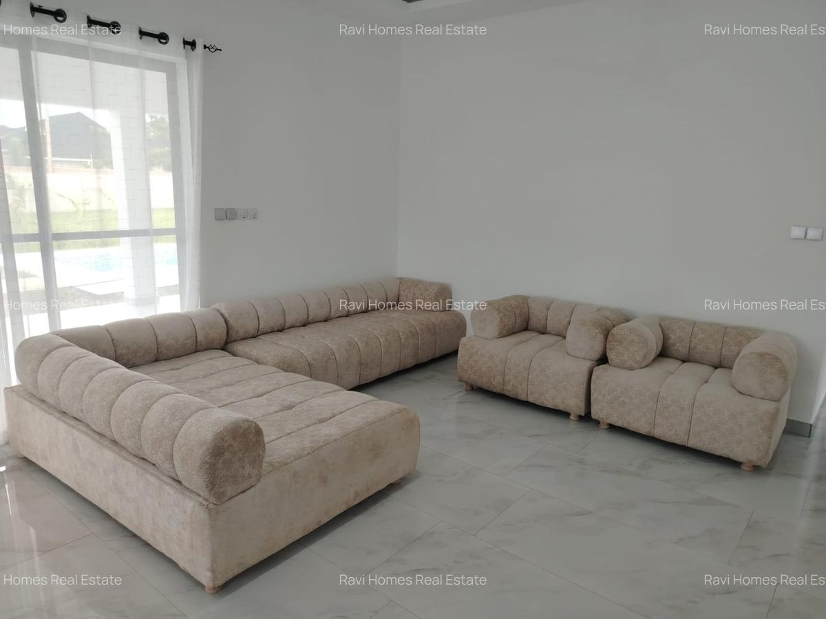 3 Bed Villa with En Suite in Diani - 14