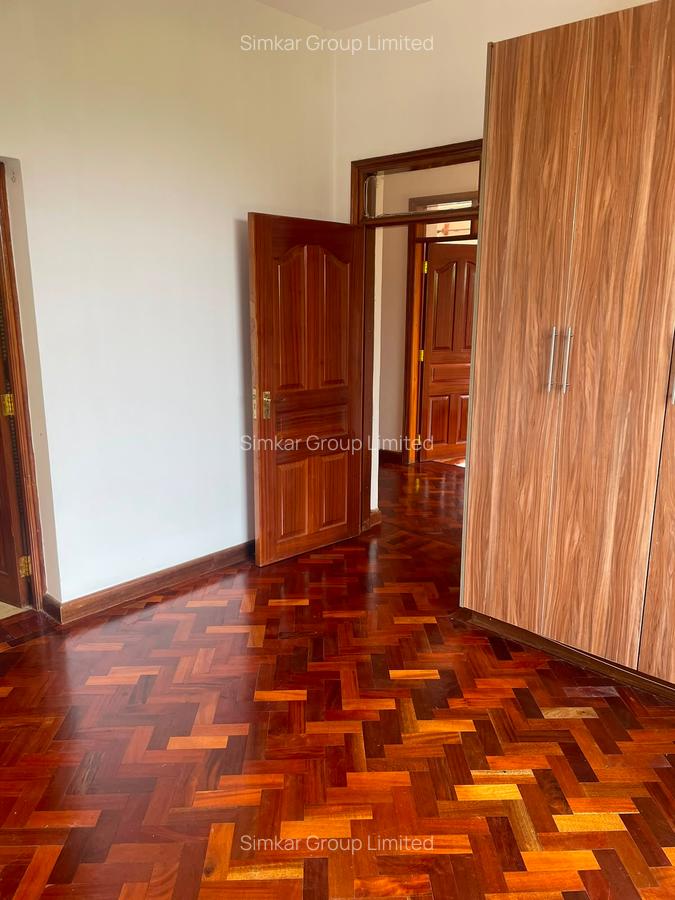 5 Bed Townhouse with En Suite at Kitisuru West - 12