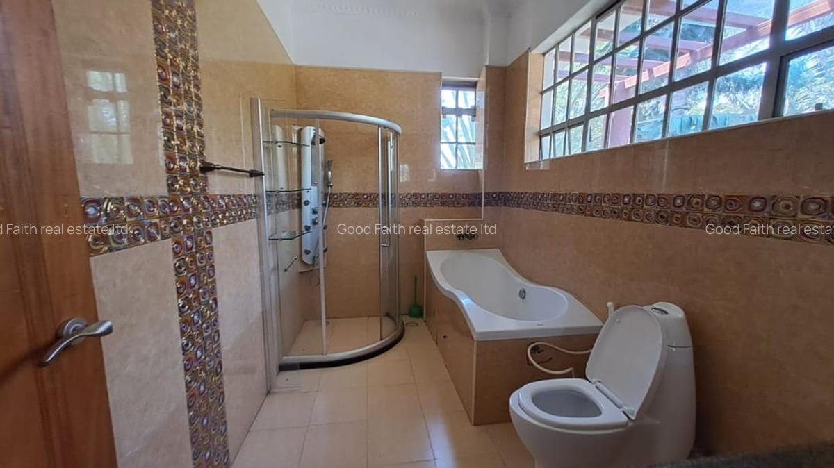 5 Bed House with En Suite in Nyari - 12