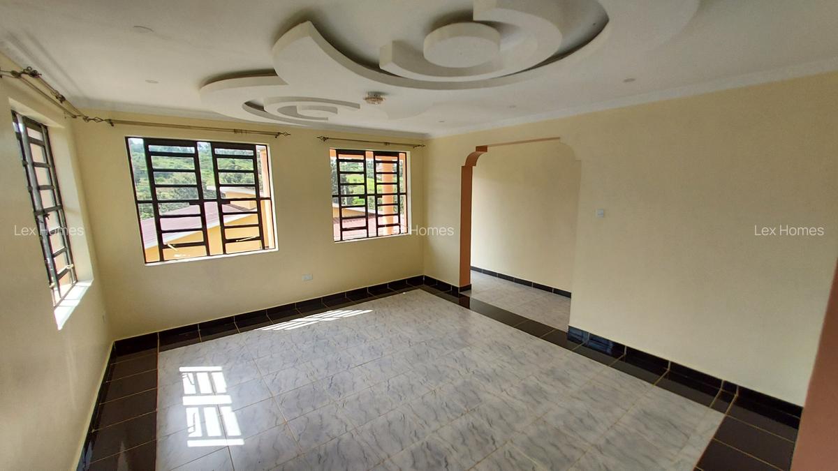3 Bed House with En Suite at Kahuho - 7