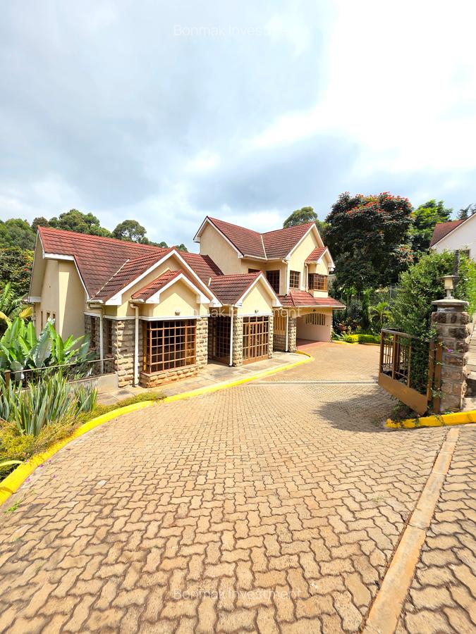 4 Bed Townhouse with En Suite at Rossylin Lone Tree - 3