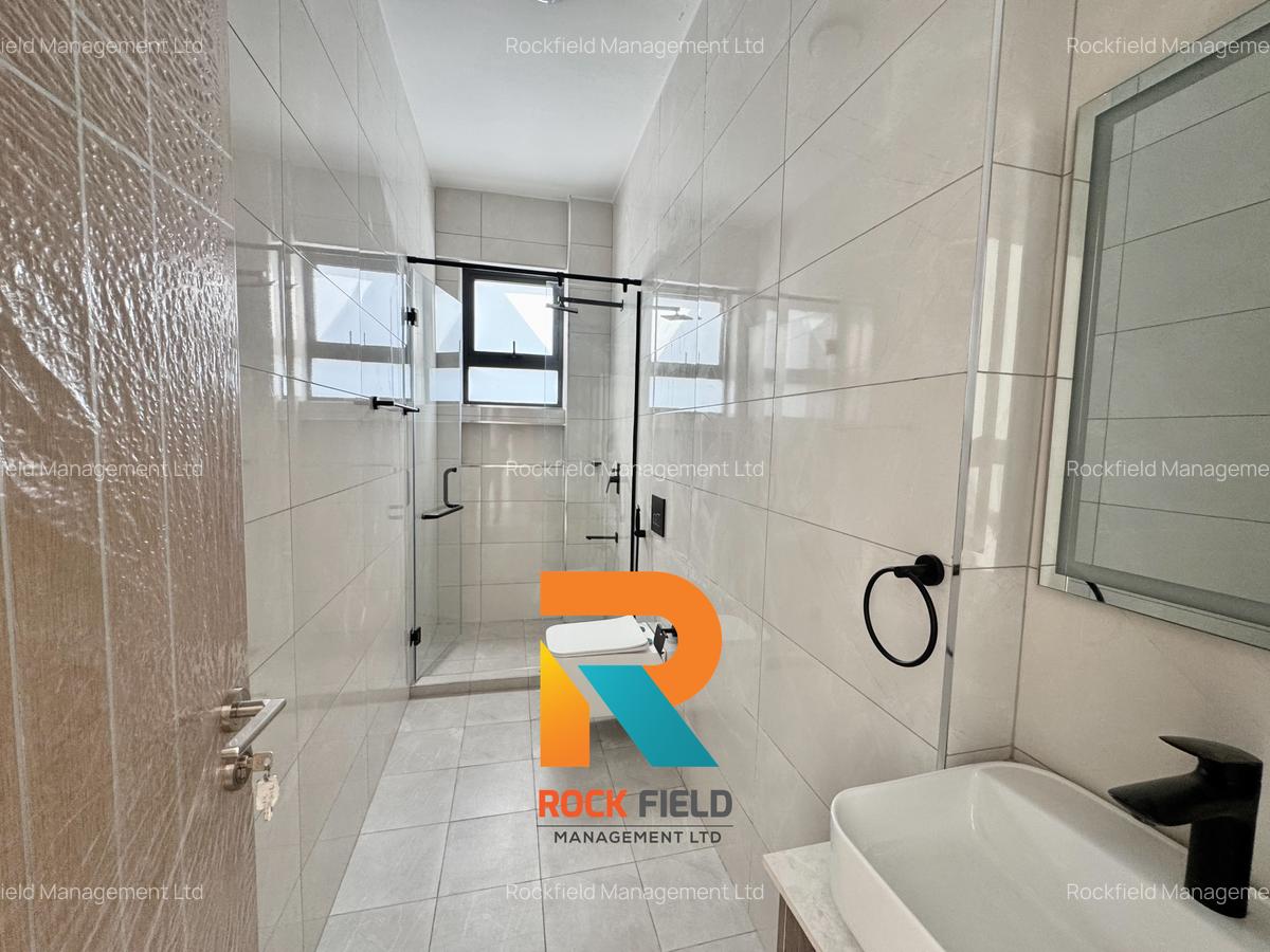 3 Bed Apartment with En Suite in Brookside - 16