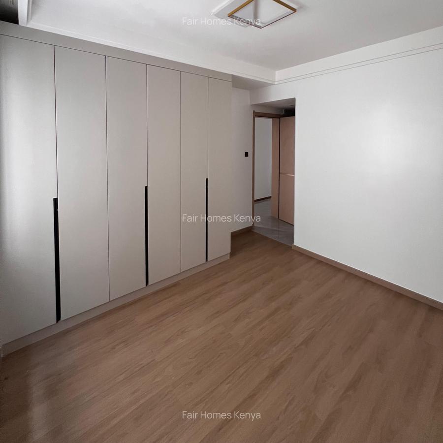 3 Bed Apartment with En Suite at Riverside Drive - 13