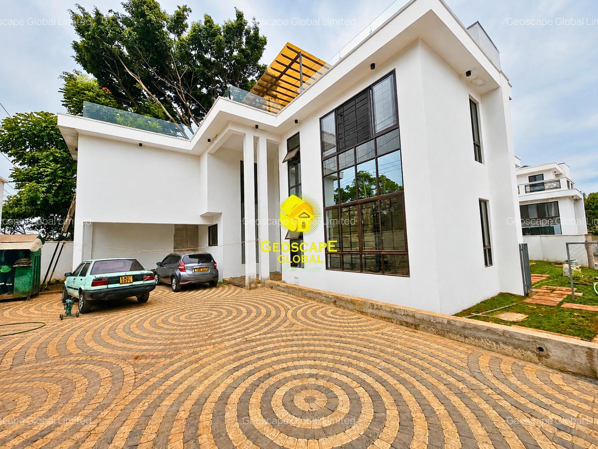 5 Bed House with En Suite in Kyuna - 3