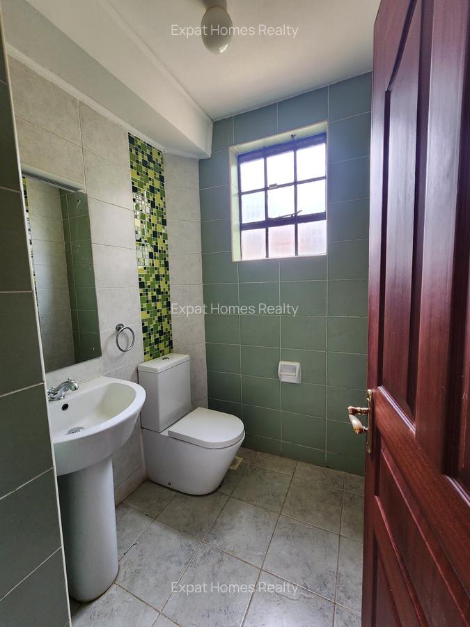 5 Bed Villa with En Suite in Lavington - 14