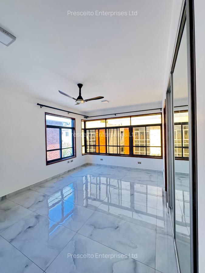 4 Bed Townhouse with En Suite at Nyali - 5