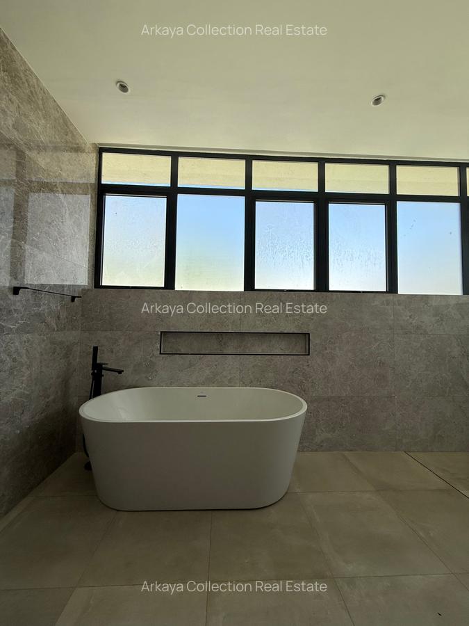 5 Bed House with En Suite in Nyari - 18