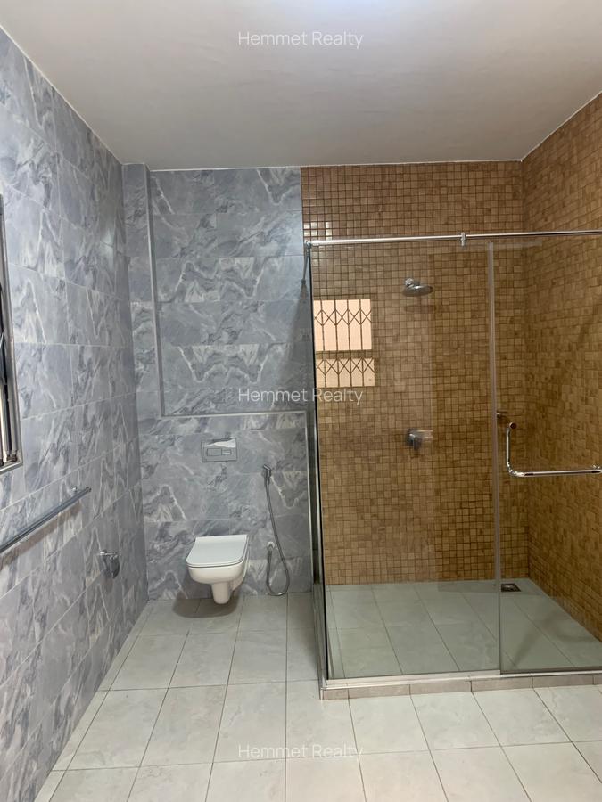 5 Bed House with En Suite in Thigiri - 13