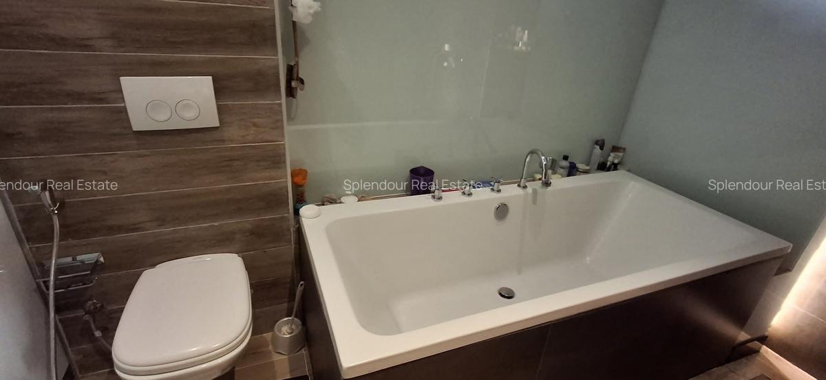 4 Bed Apartment with En Suite in Parklands - 5