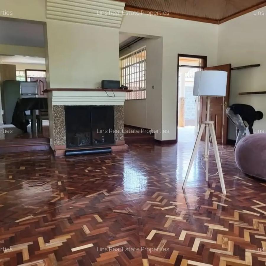 5 Bed House with En Suite in Runda - 9