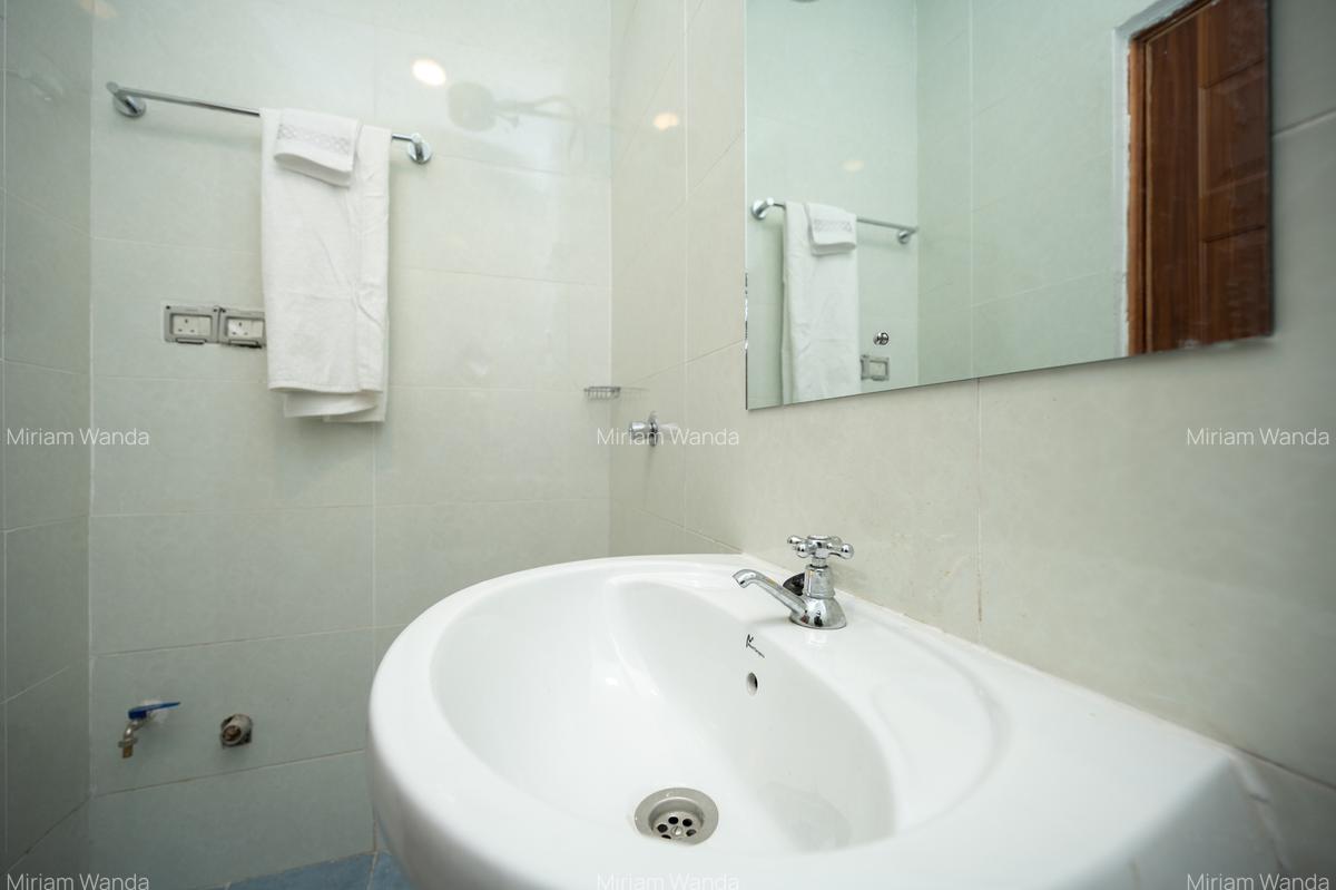 Studio Apartment with Swimming Pool at Chaddy Road - 9