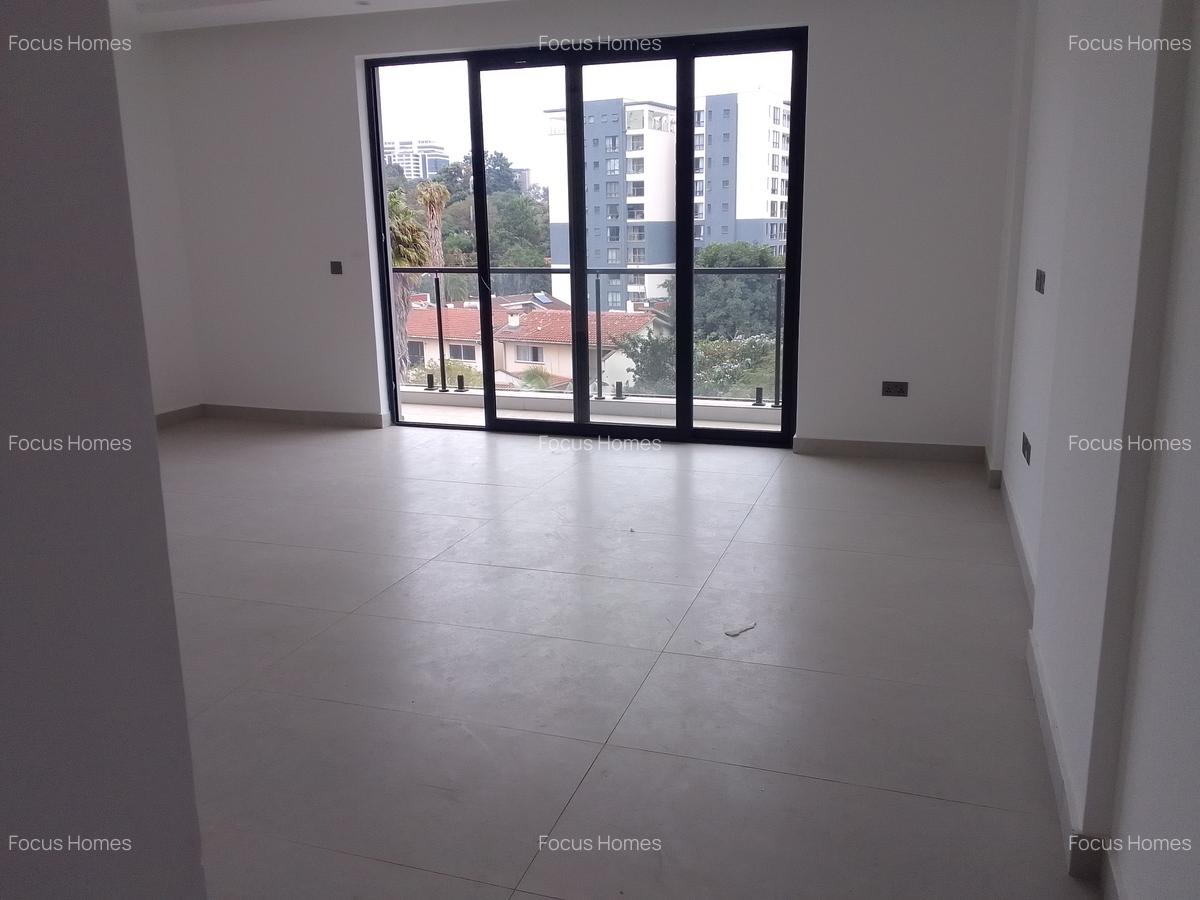 3 Bed Apartment with En Suite in Westlands Area - 15