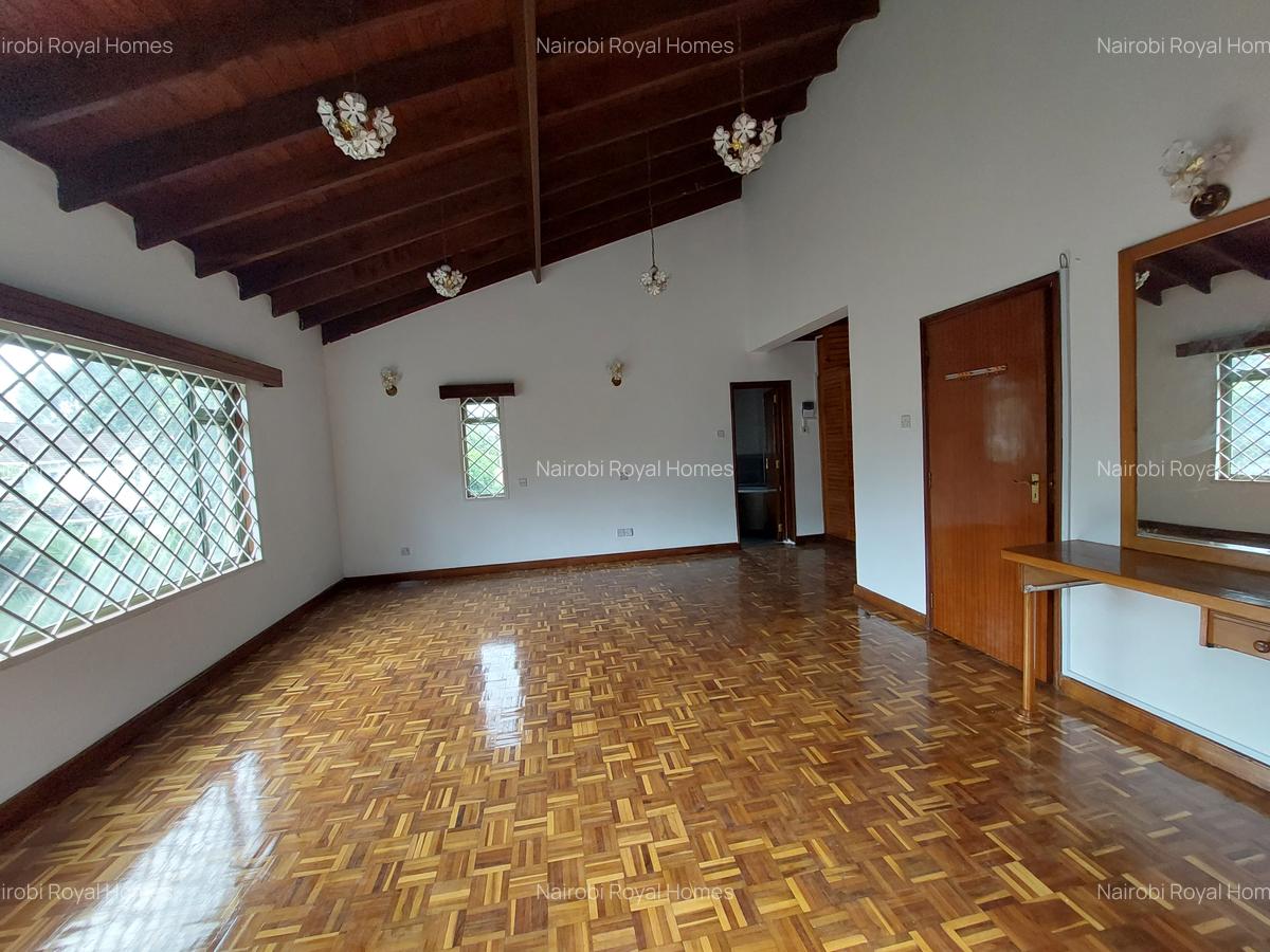 4 Bed Townhouse with En Suite at Lavington Villas - 8