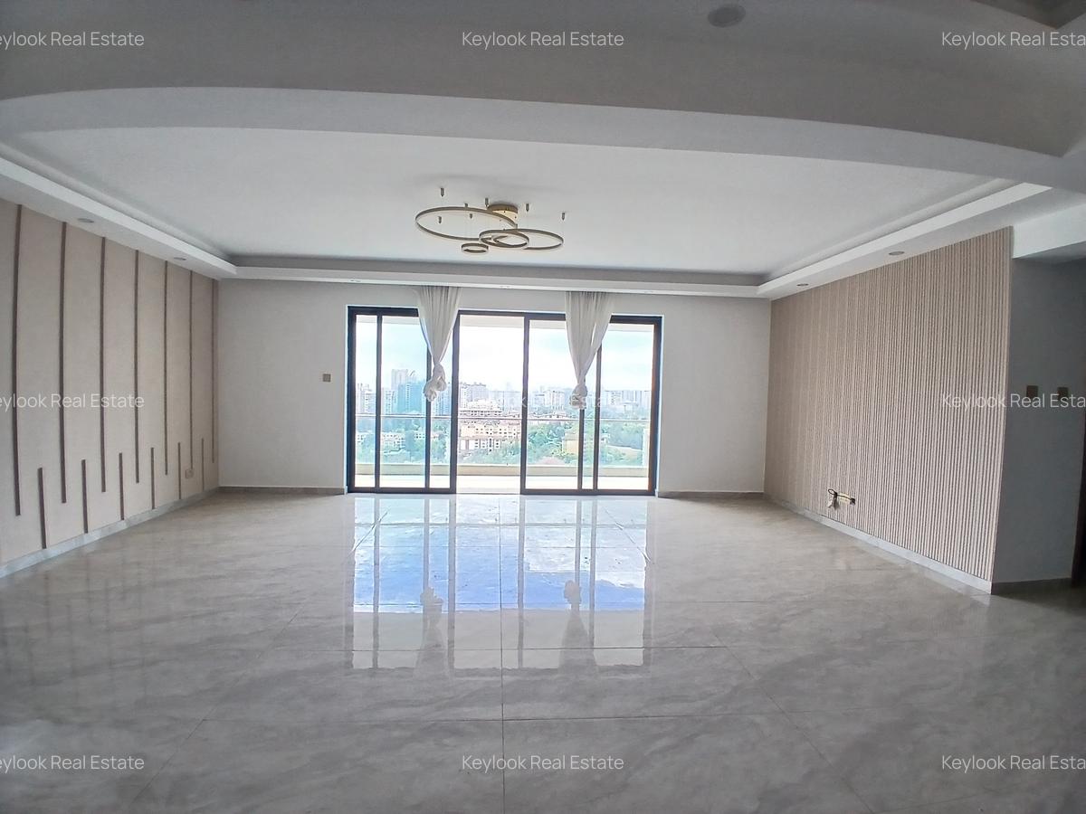 4 Bed Apartment with En Suite at Valley Arcade - 11