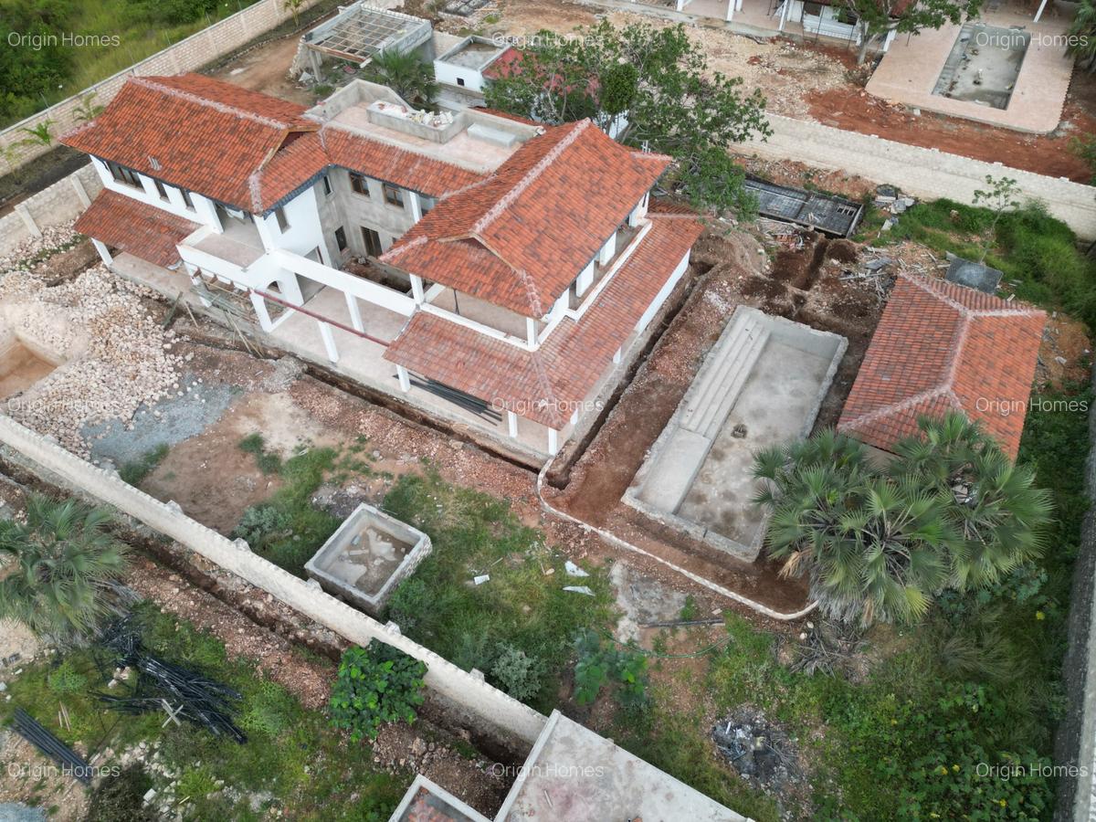 3 Bed Townhouse with En Suite at Diani - 1