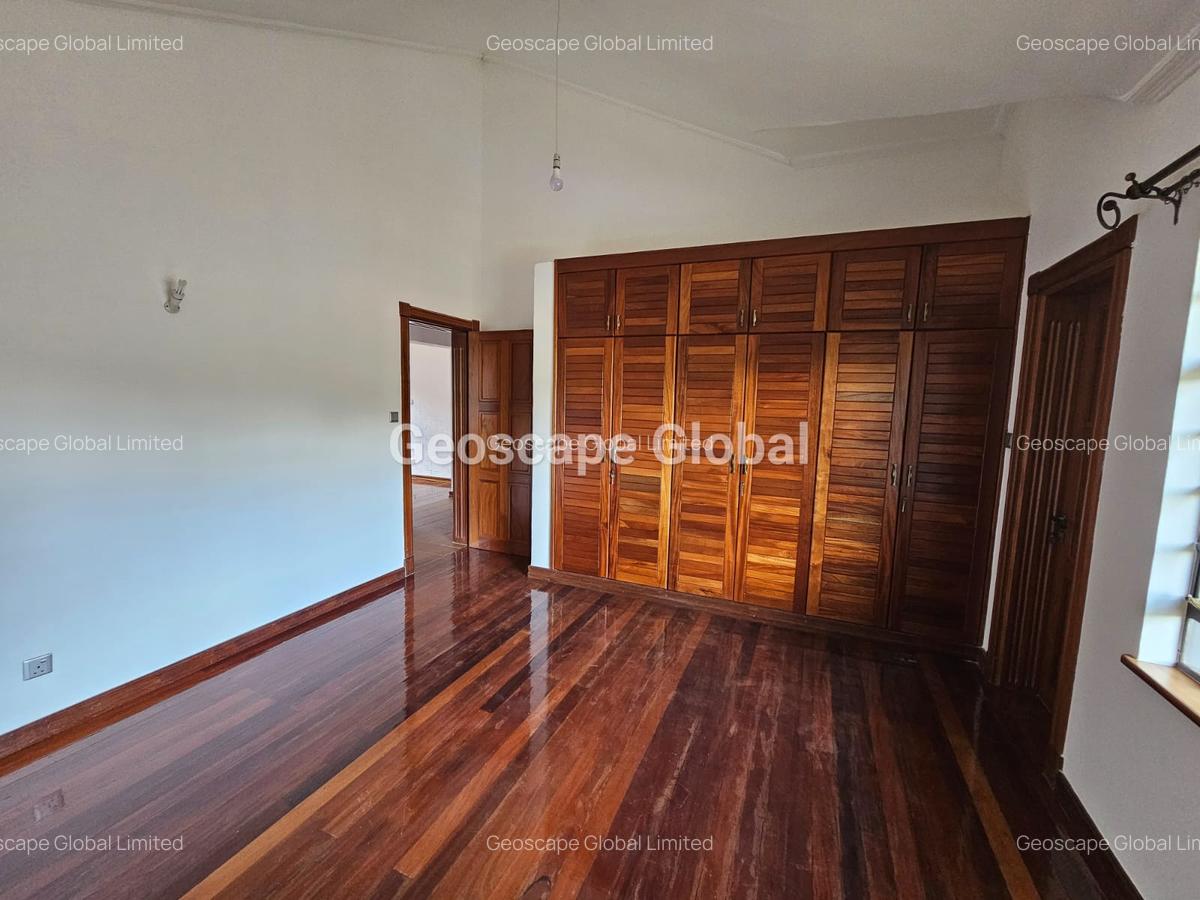 4 Bed Townhouse with En Suite in Spring Valley - 11