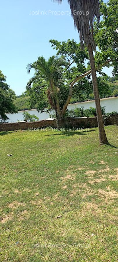 10 Bed Apartment in Nyali Area - 14