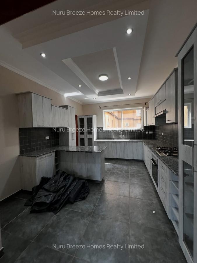 3 Bed Apartment with En Suite in Riverside - 3