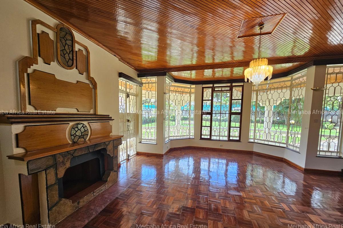 5 Bed Villa with En Suite at Faith Avenue - 6