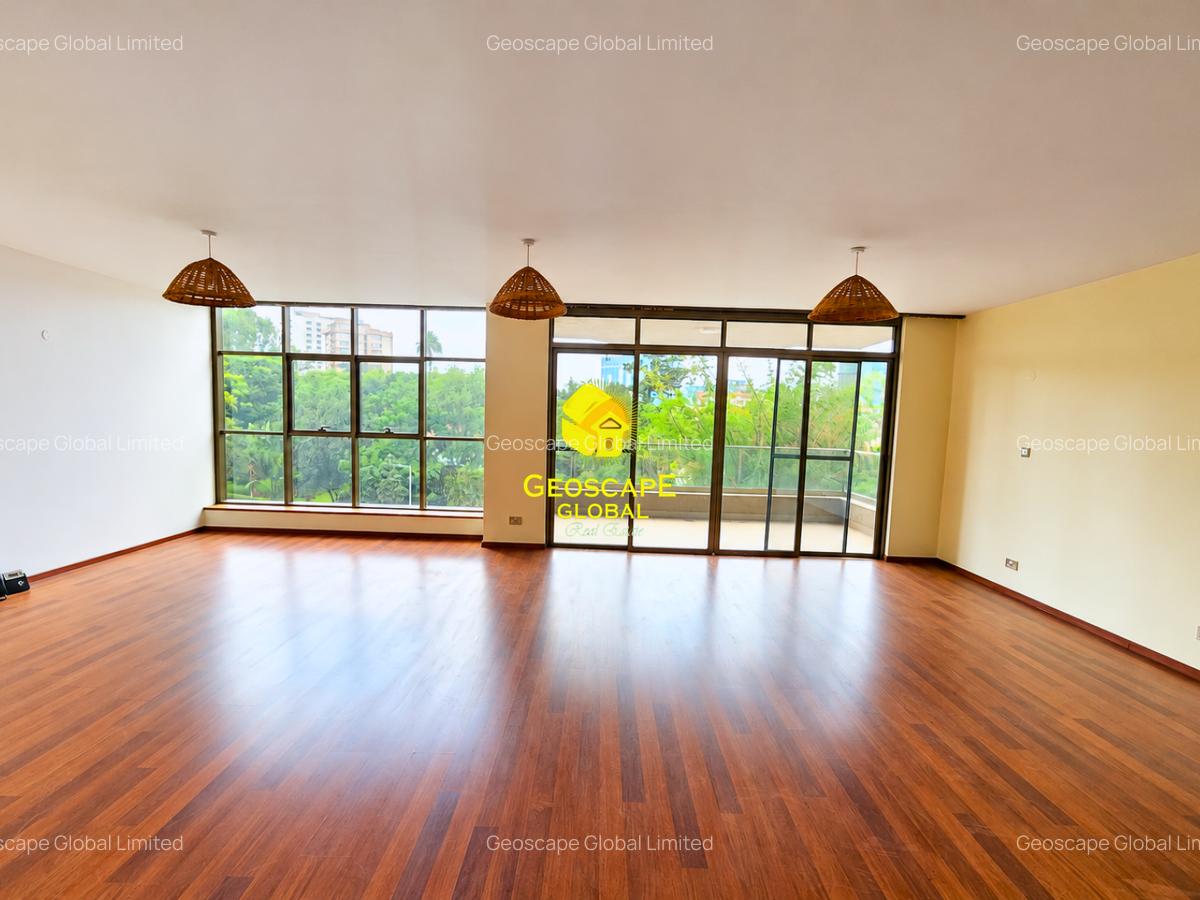 3 Bed Apartment with En Suite in Westlands Area - 1