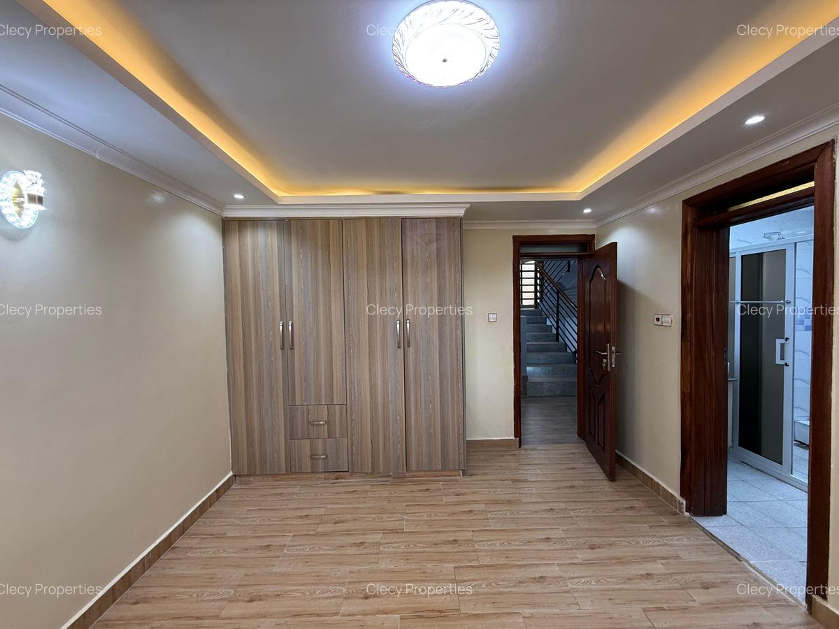 5 Bed House with En Suite at Bypass - 16