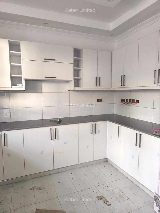 5 Bed House with En Suite in Ruiru - 3