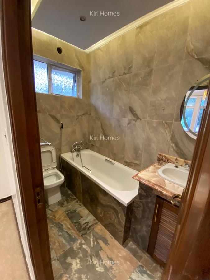 4 Bed Townhouse with En Suite in Runda - 9