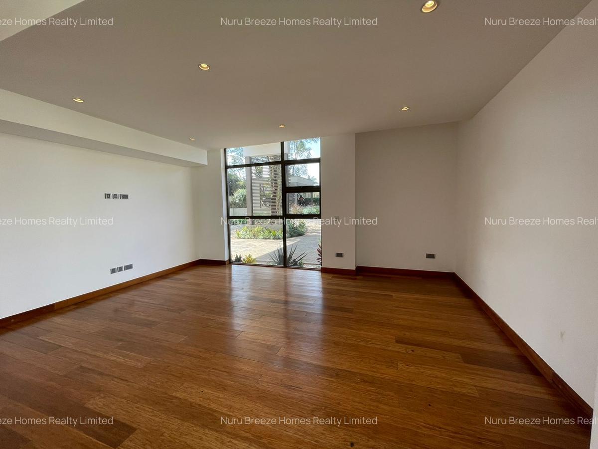 5 Bed Townhouse with En Suite in Karen - 19