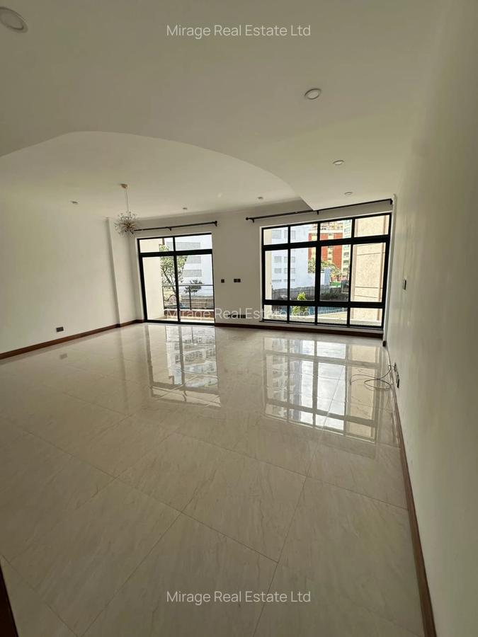 2 Bed Apartment with Swimming Pool in Kilimani - 11