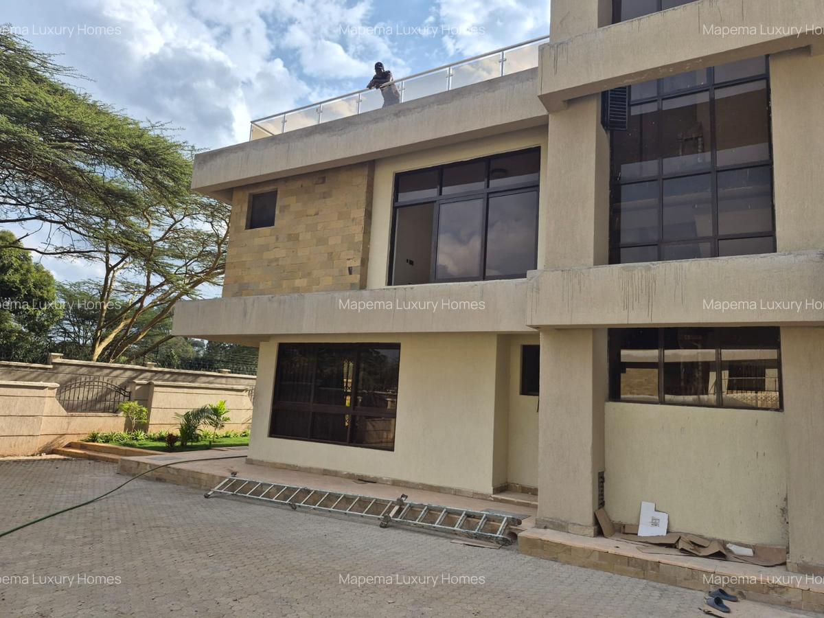 6 Bed Villa with En Suite at Bogani Road - 14