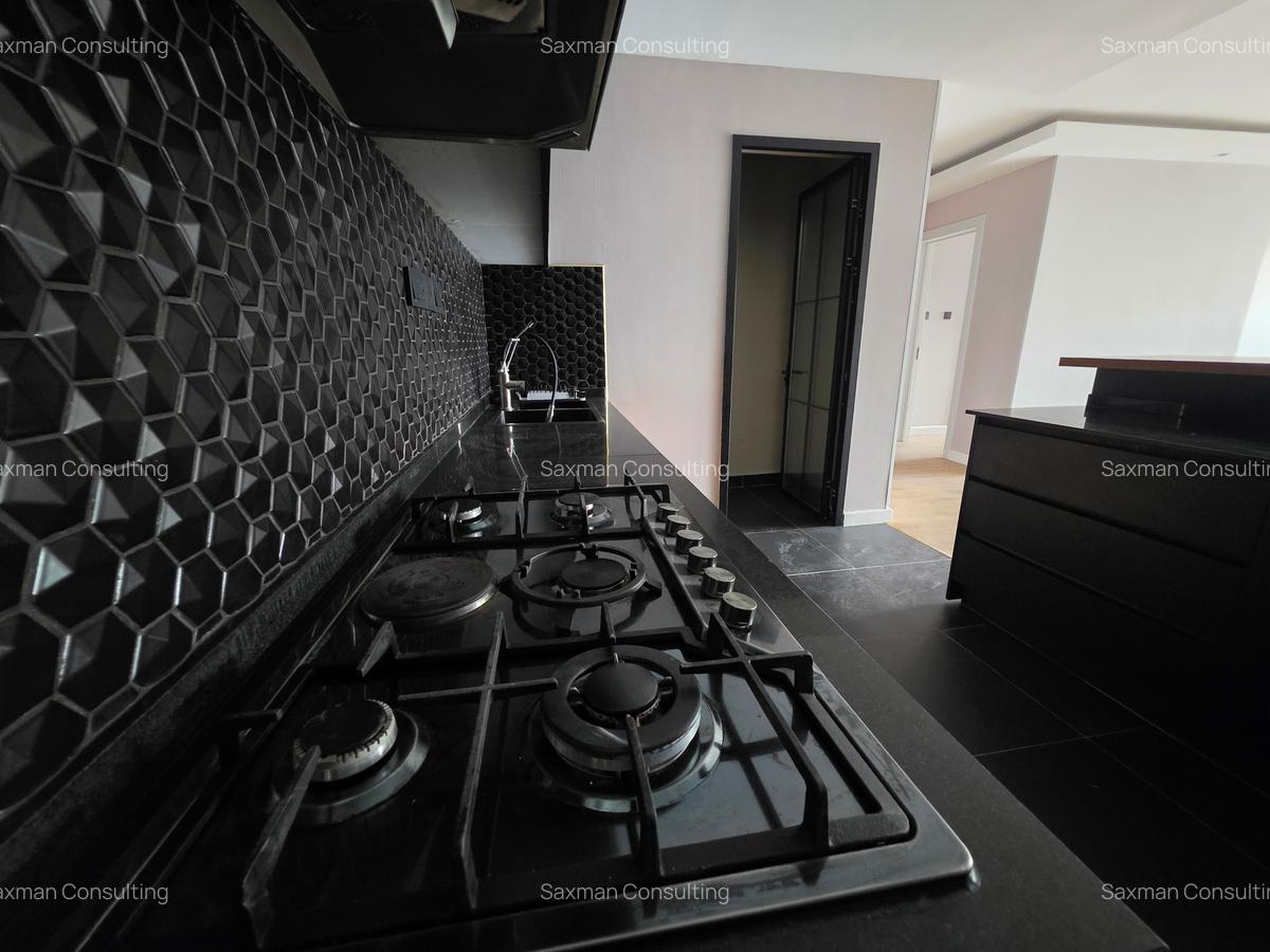 3 Bed Apartment with En Suite in Westlands Area - 13