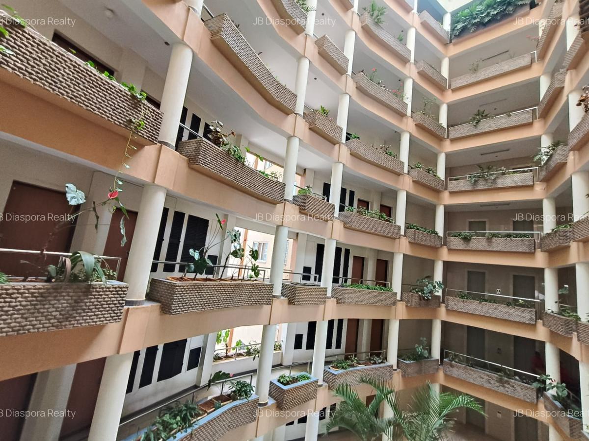 3 Bed Apartment with En Suite in Brookside - 7
