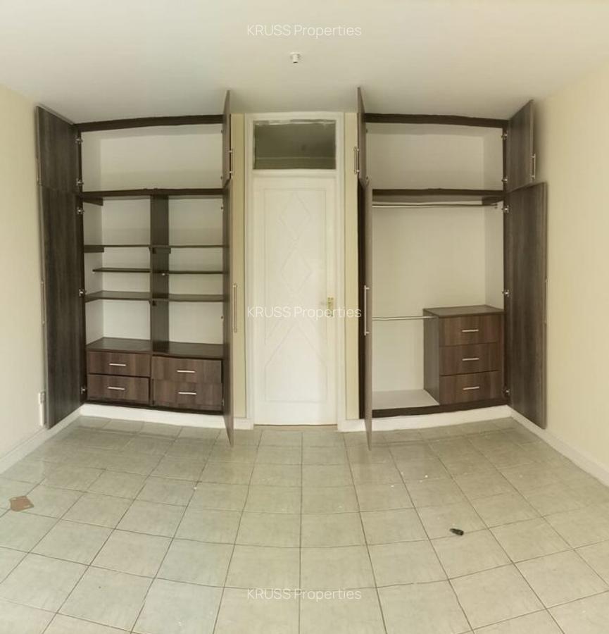 3 Bed Apartment with En Suite at As1026 - 11