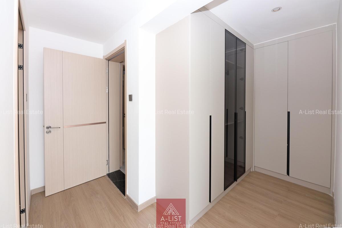 3 Bed Apartment with En Suite at Riverside Drive - 17