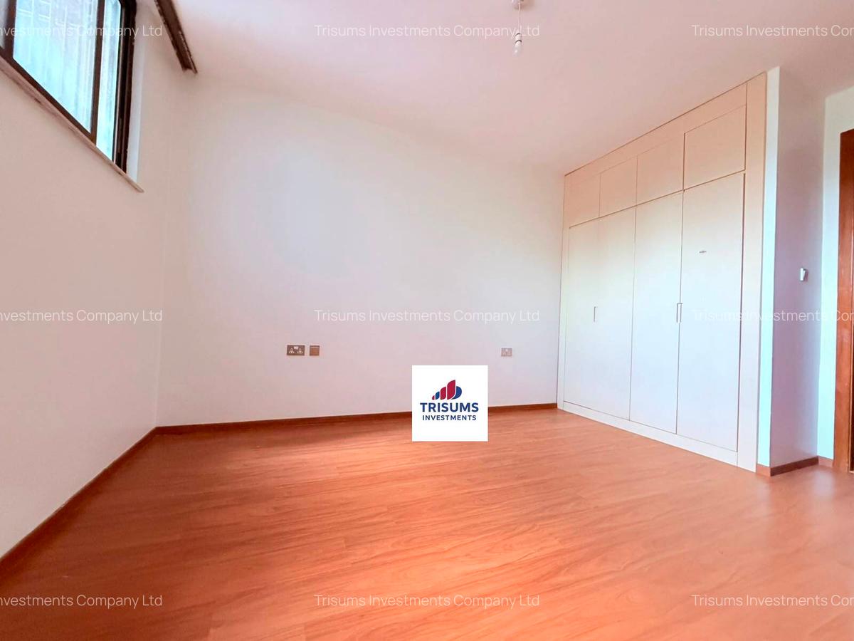 3 Bed Apartment with En Suite at Prp7+494 - 16