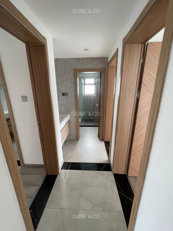 3 Bed Apartment with En Suite in Riverside - 10