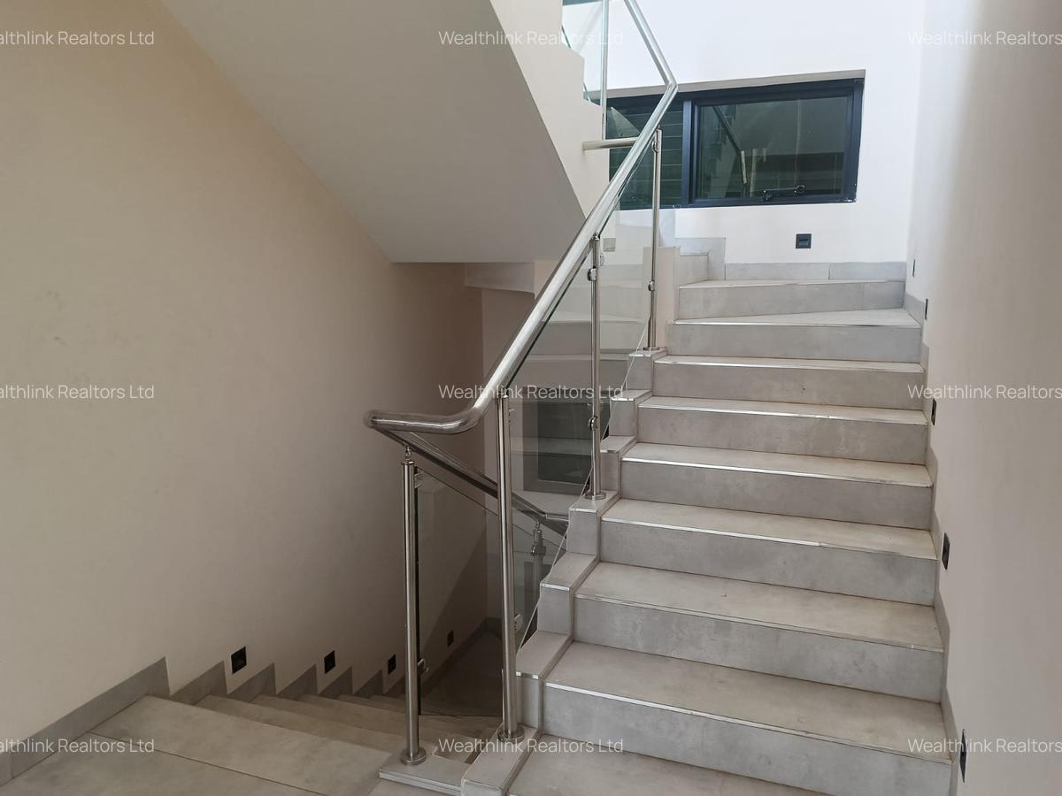 4 Bed Townhouse with En Suite at Kist - 7