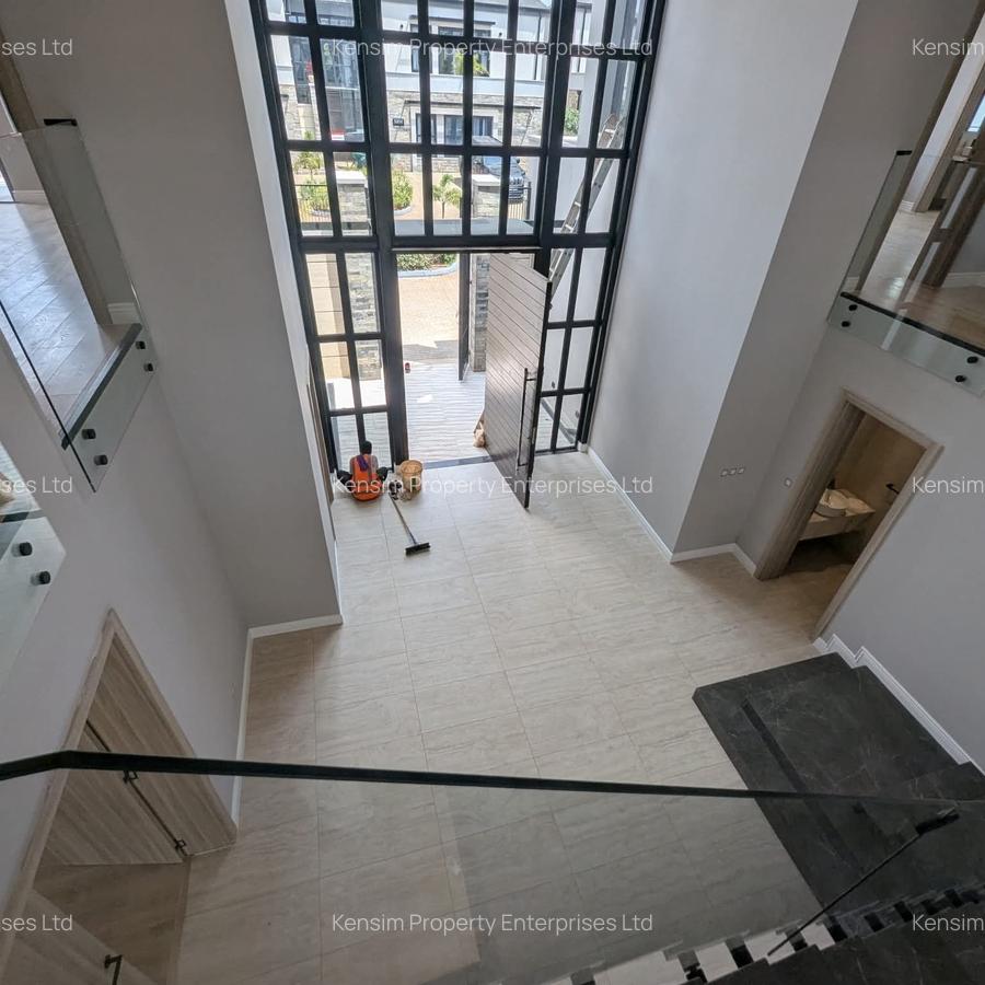 4 Bed Townhouse with En Suite in Runda - 5