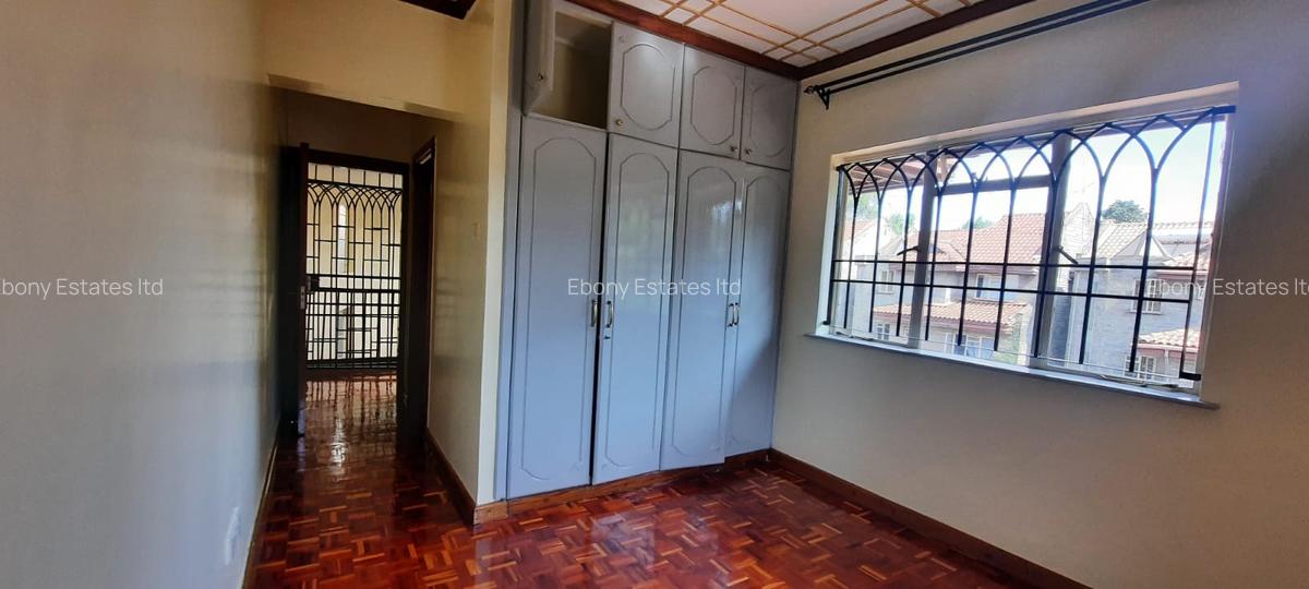 4 Bed Townhouse with En Suite in Lavington - 9