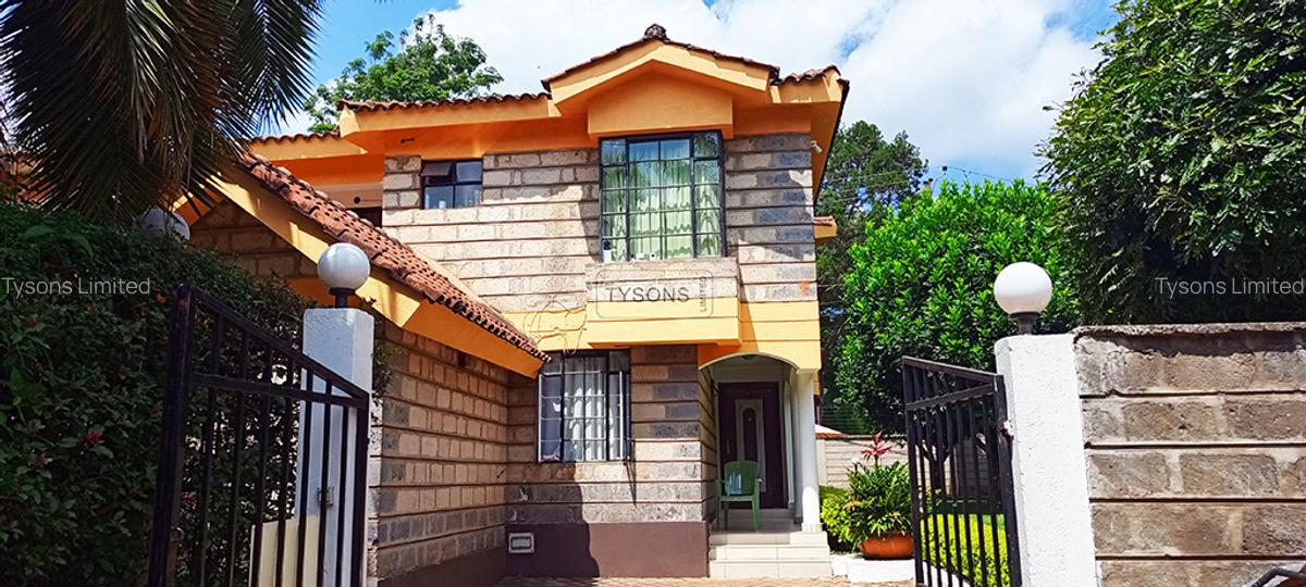 4 Bed House with En Suite in Lavington - 11