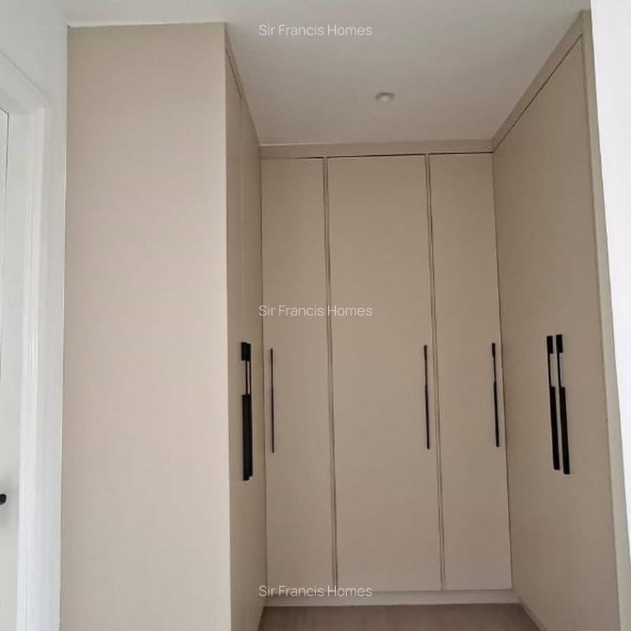4 Bed House with En Suite in Westlands Area - 5