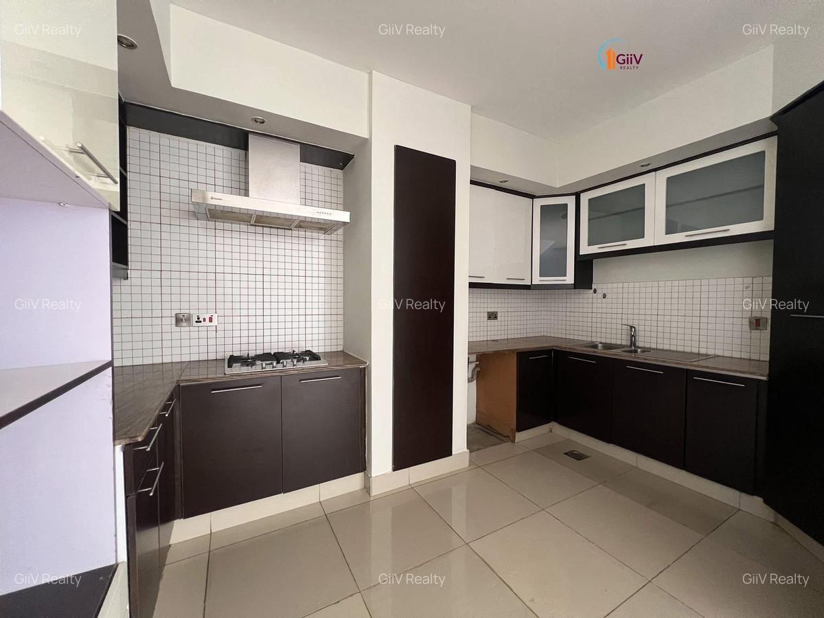 3 Bed Apartment with En Suite in Westlands Area - 13