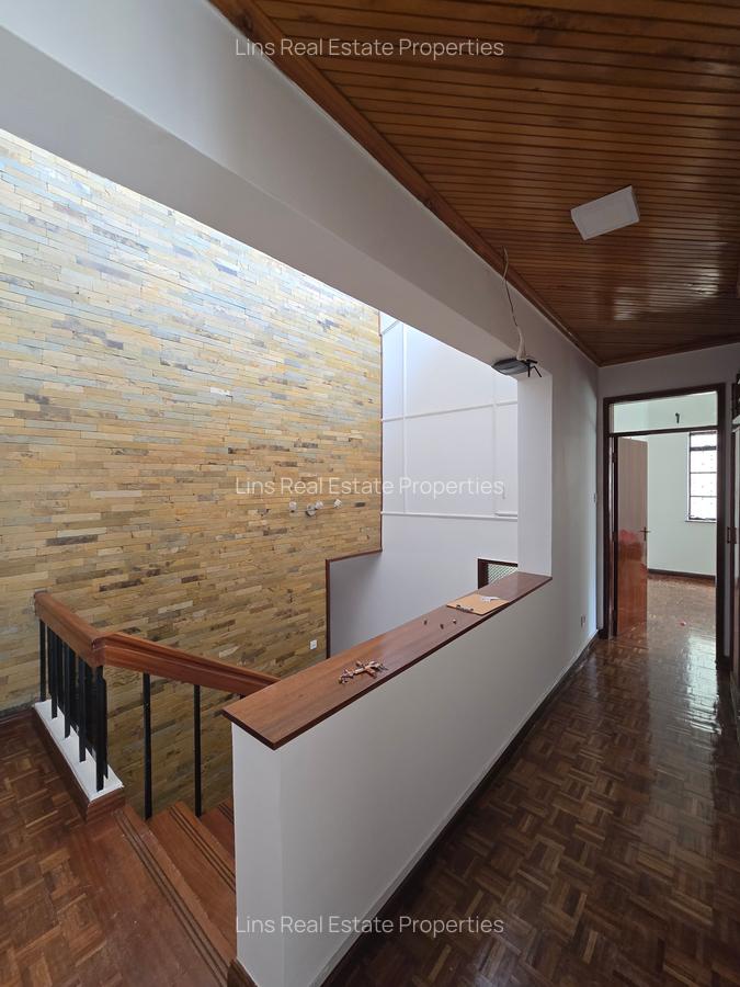 4 Bed Townhouse with En Suite in Spring Valley - 12