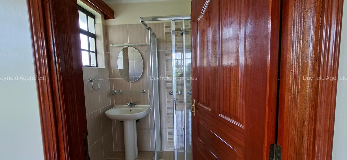 5 Bed House with En Suite at Off Redhill Road - 6