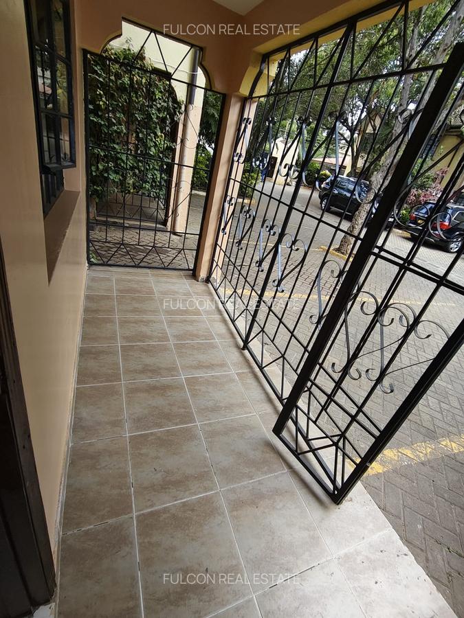 5 Bed Townhouse with En Suite in Lavington - 16
