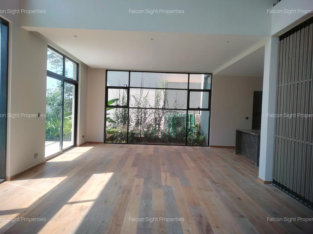 5 Bed Townhouse with Staff Quarters at Easy Access To Un Avenue And Few Minutes Drive To Rosyln Academy - 5